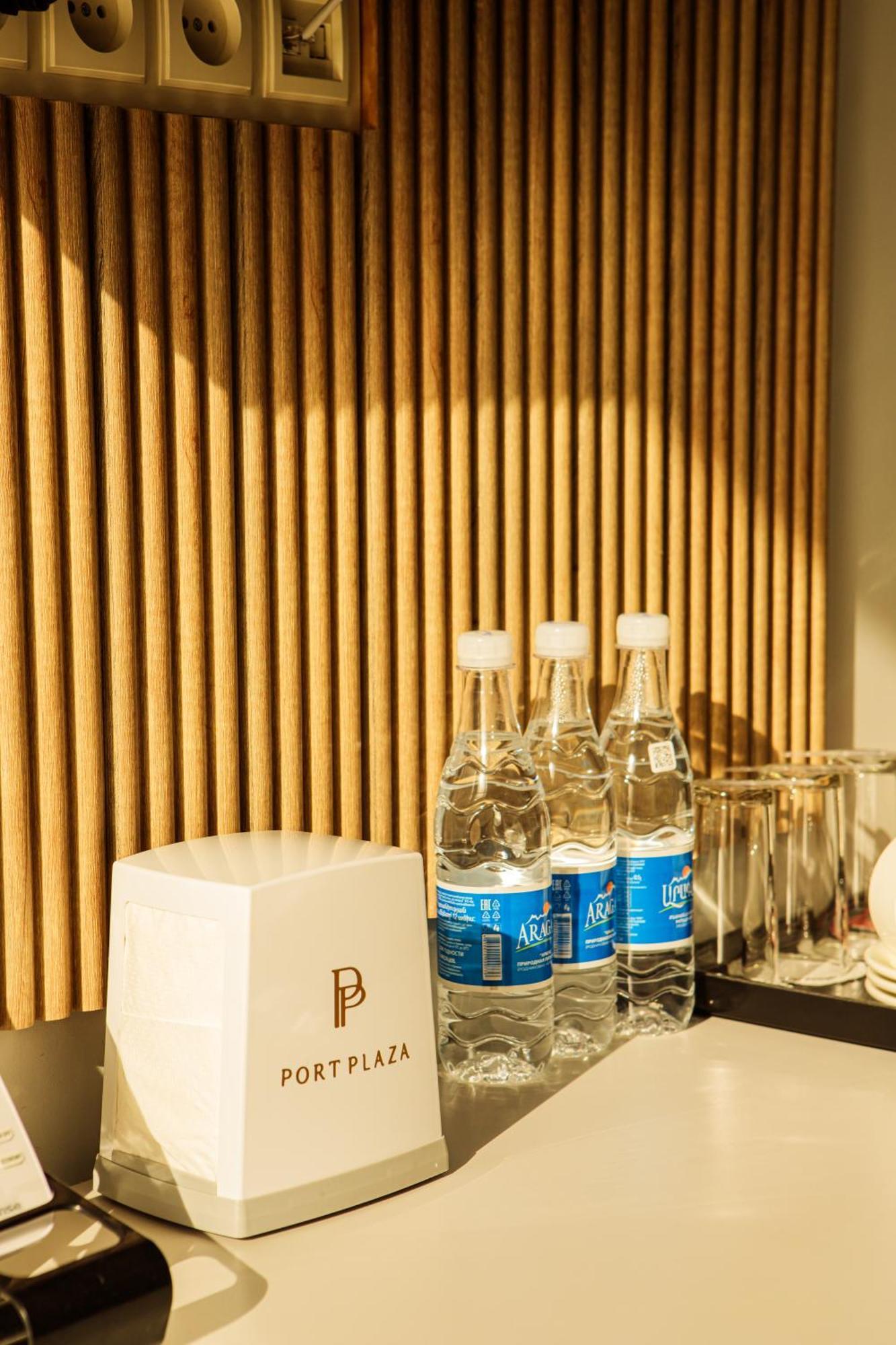 Hotel Port Plaza Evn P'arak'ar Esterno foto